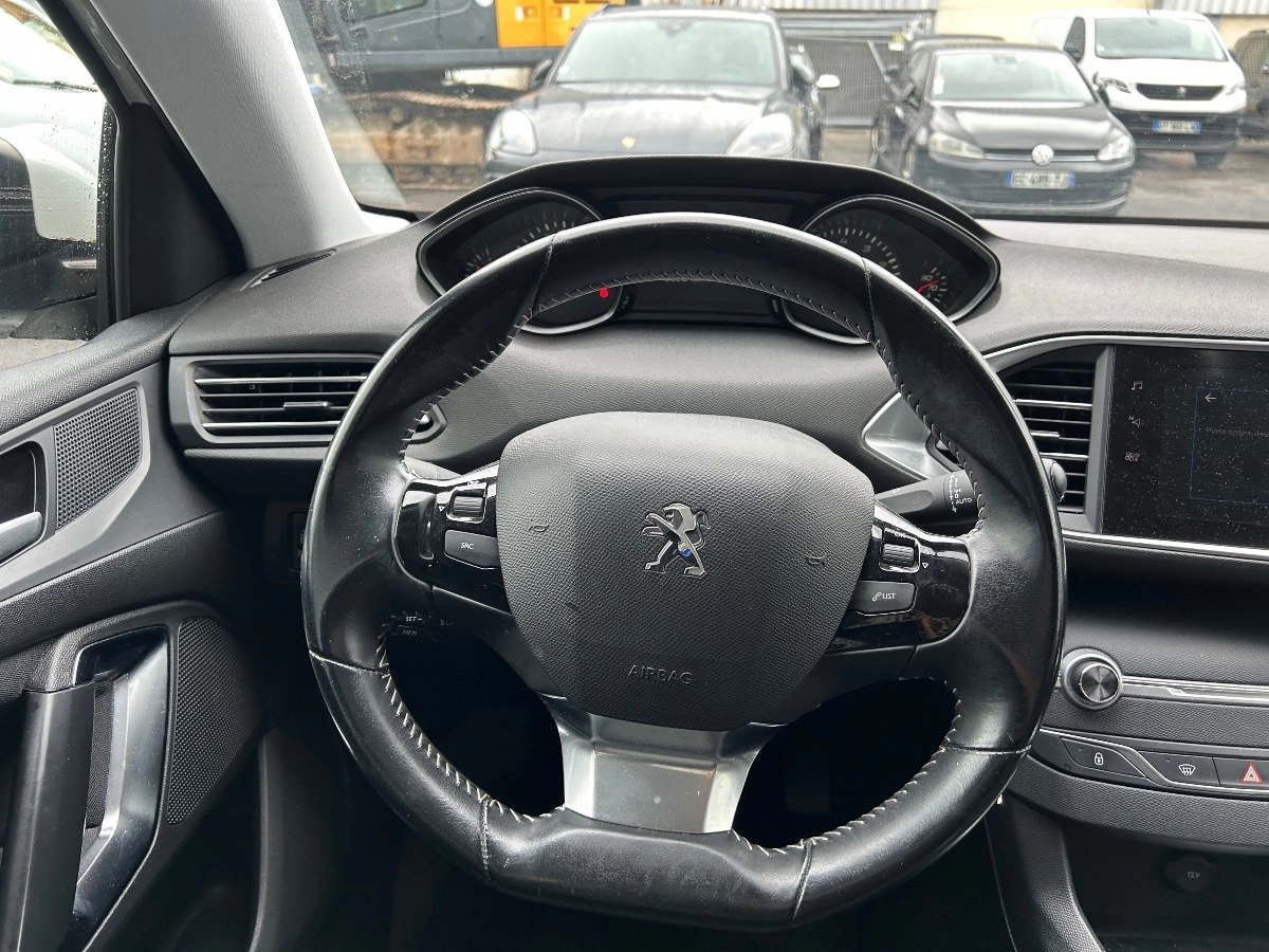 Peugeot 308 - photo 13