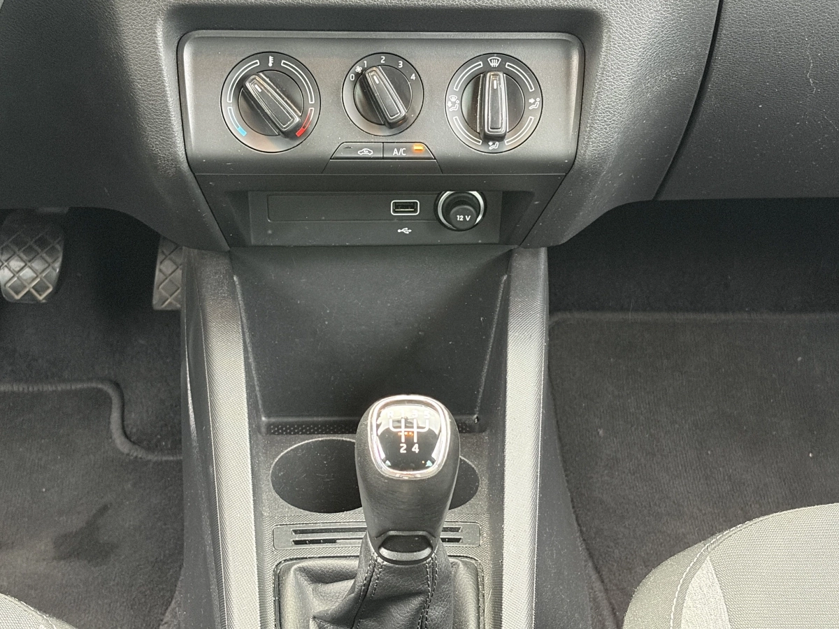 Skoda Fabia - photo 24
