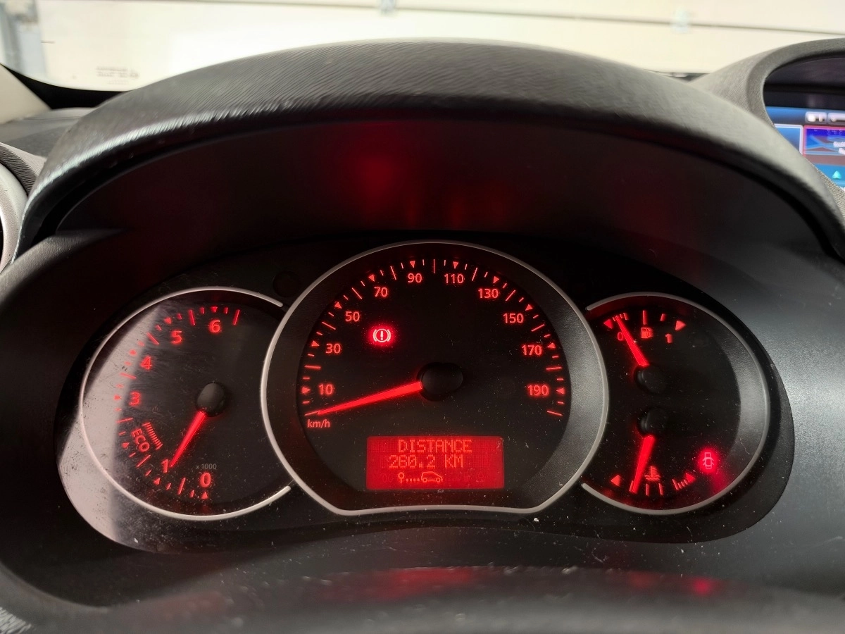 Renault Kangoo Express - photo 18
