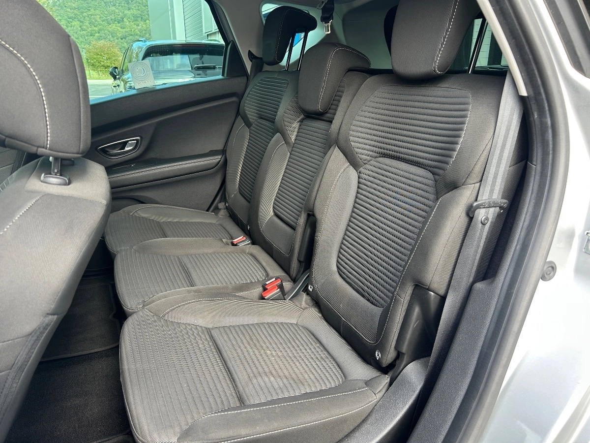 Renault Scenic - photo 9