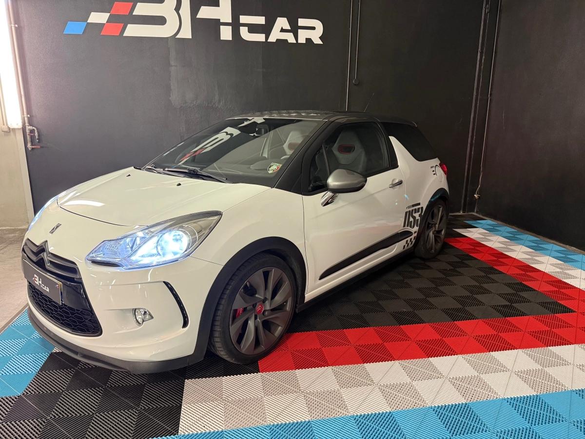 Image: Ds Automobiles Ds 3 1.6 THP 200 RACING