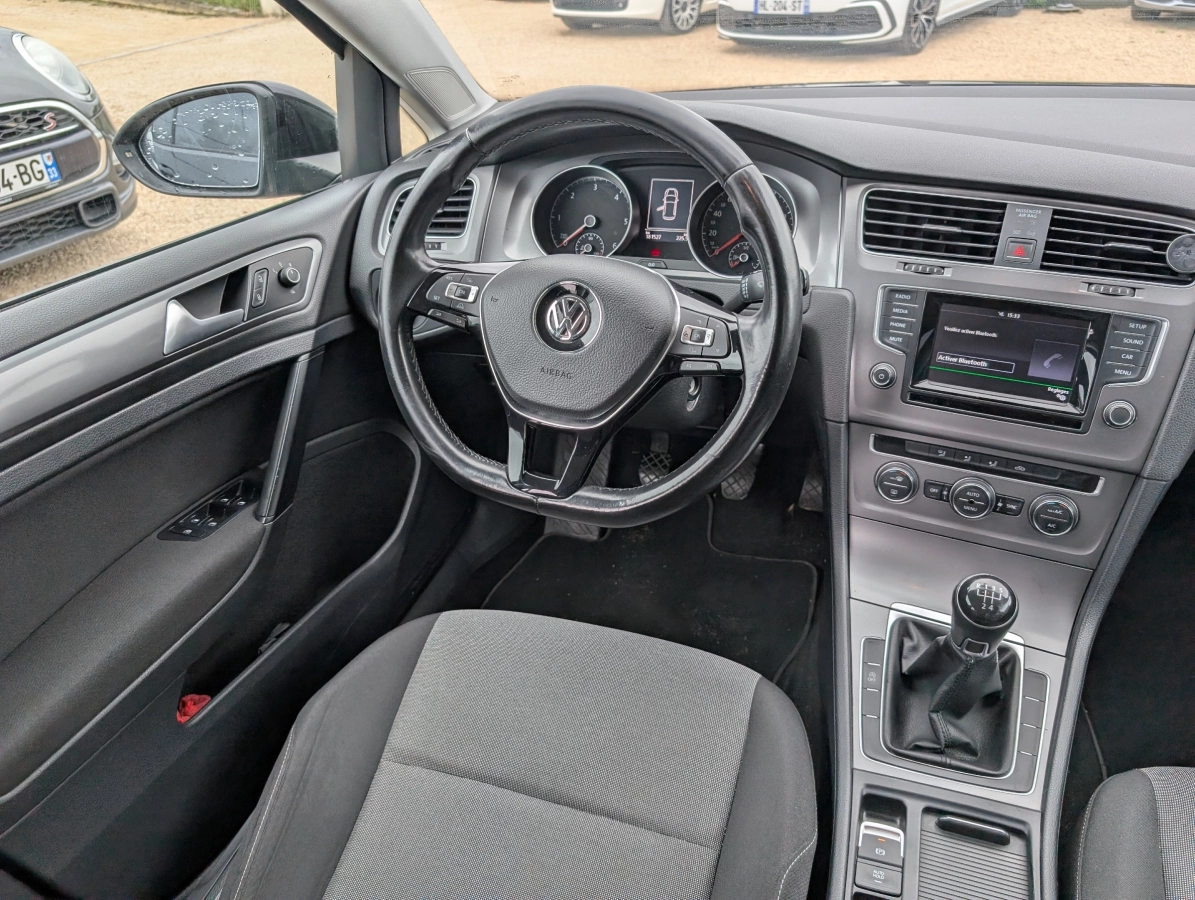 Volkswagen Golf - photo 8