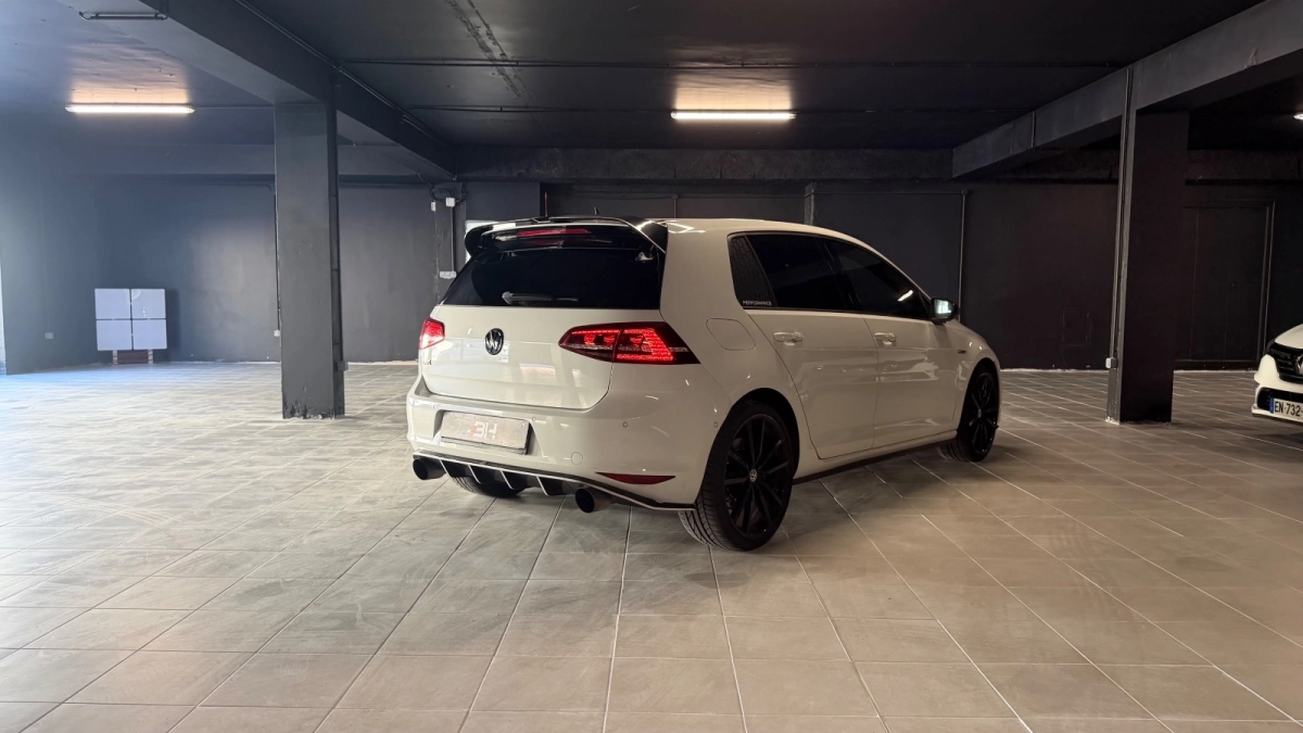 Volkswagen Golf - photo 2