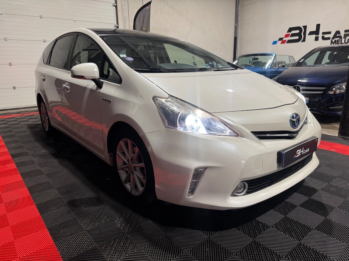 Toyota Prius Plus - photo 3