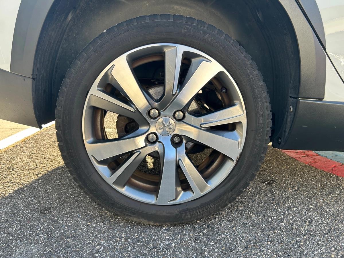 Peugeot 2008 GENERATION-I 1.6 BLUEHDI 120 CROSSWAY