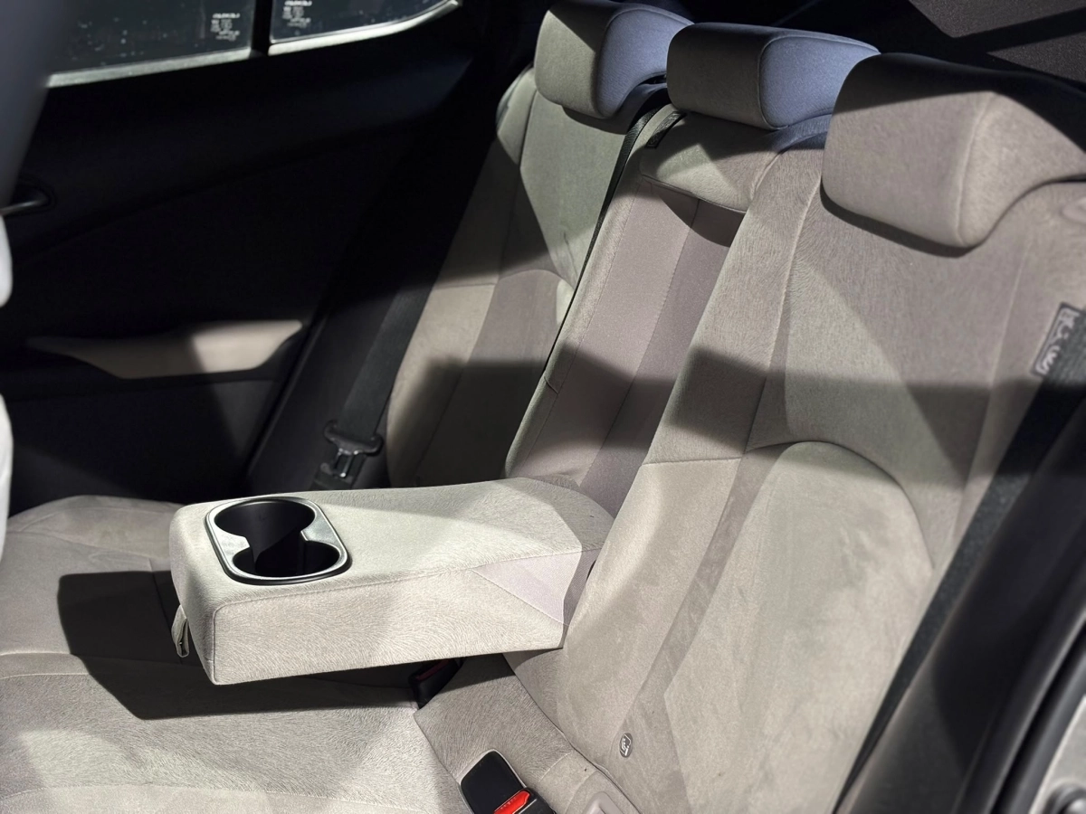 Lexus Ux - photo 29