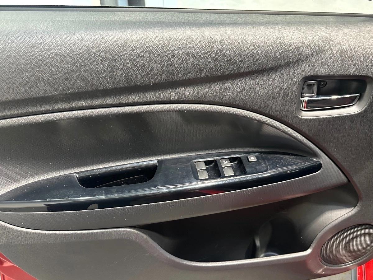 Mitsubishi SPACESTAR