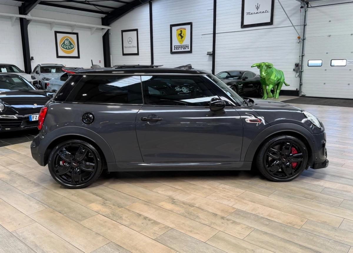 Mini Mini III (F56) 2.0 231 JCW BVA6 3P