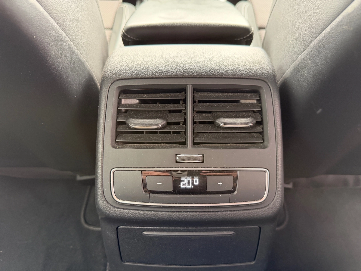 Audi A4 - photo 19