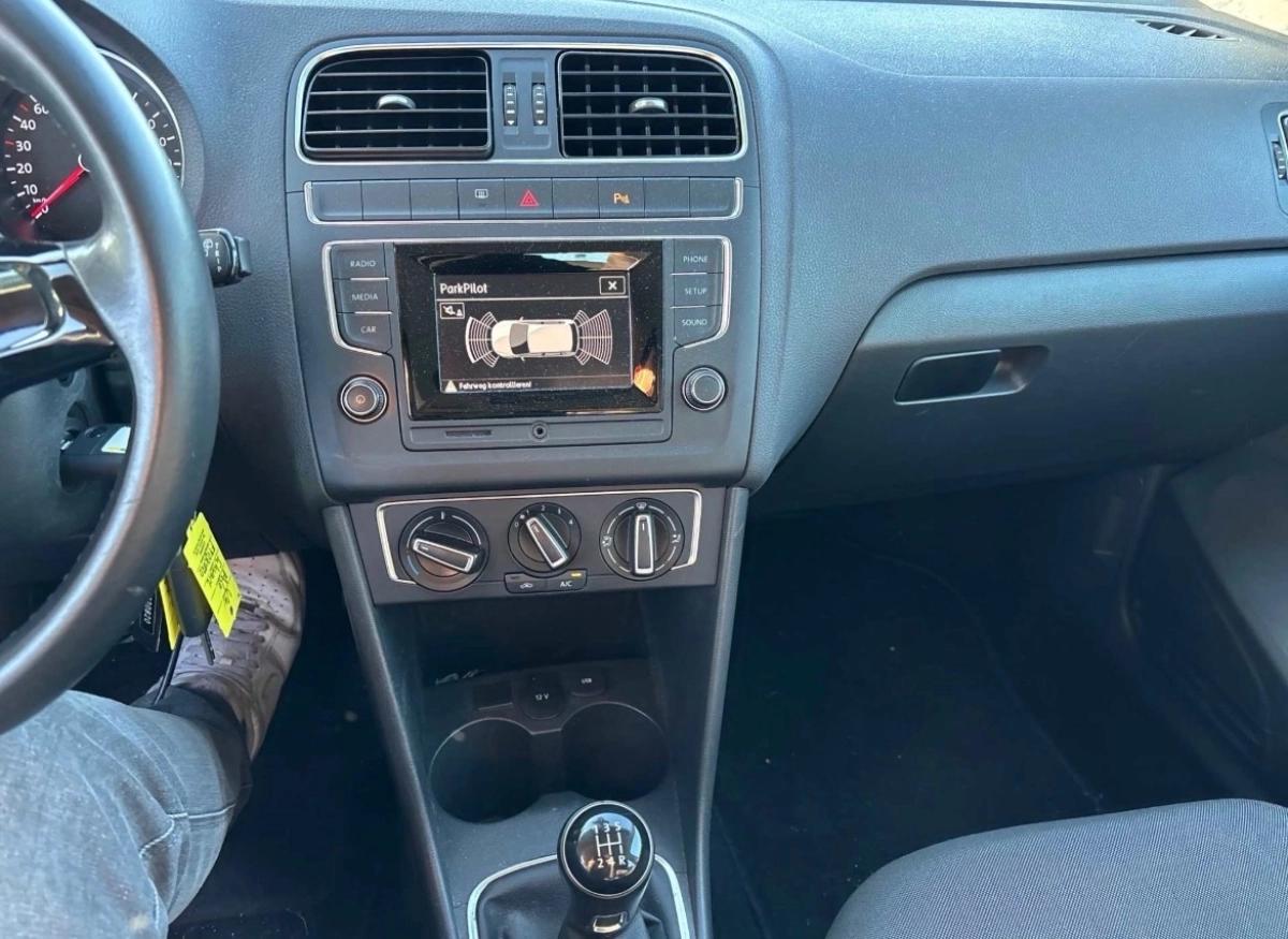 VOLKSWAGEN POLO COMFORTLINE