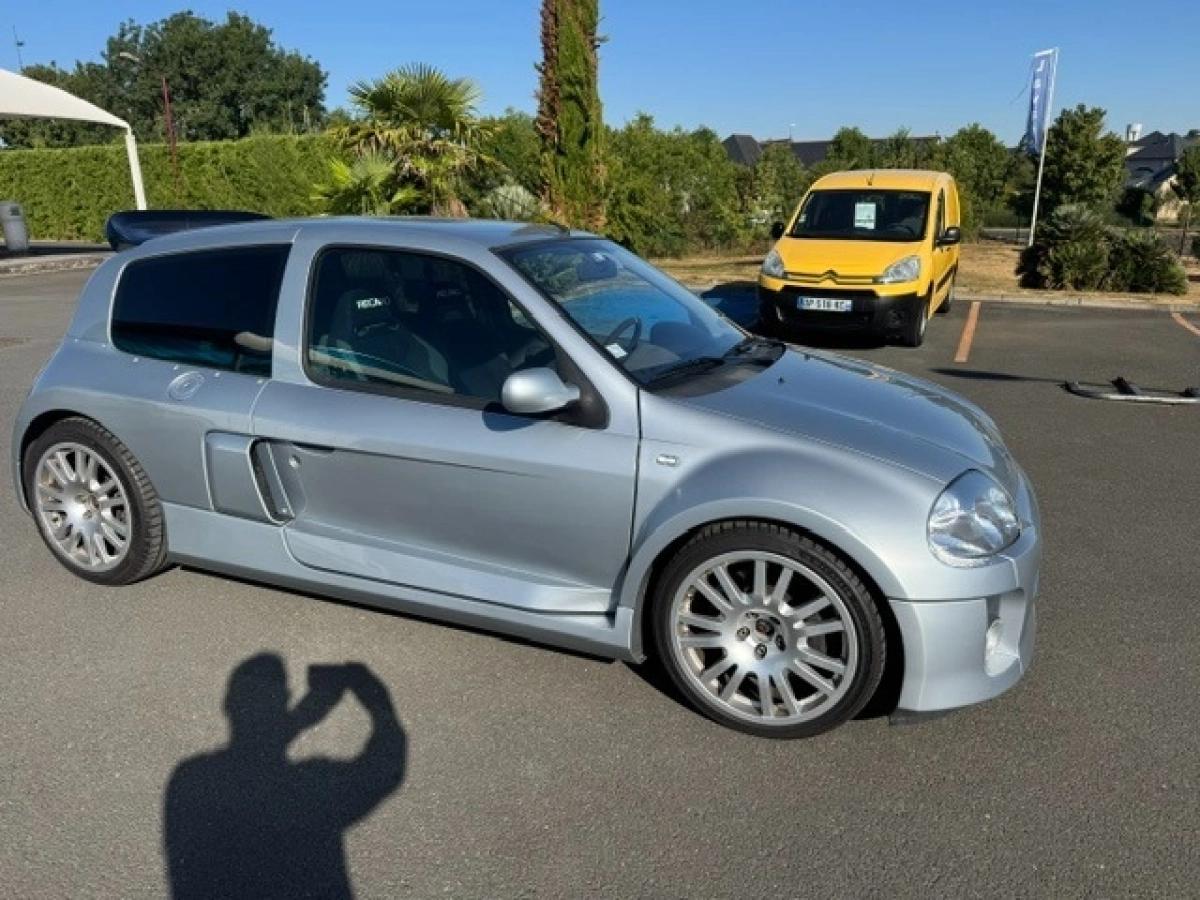 RENAULT Clio