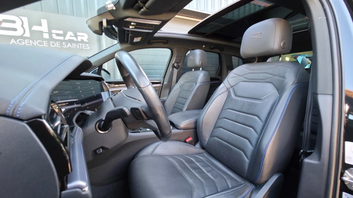Volkswagen Touareg - photo 17