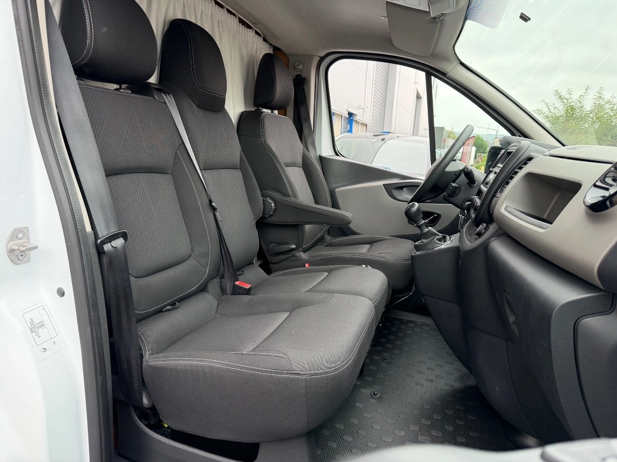 Renault Trafic Vu - photo 13