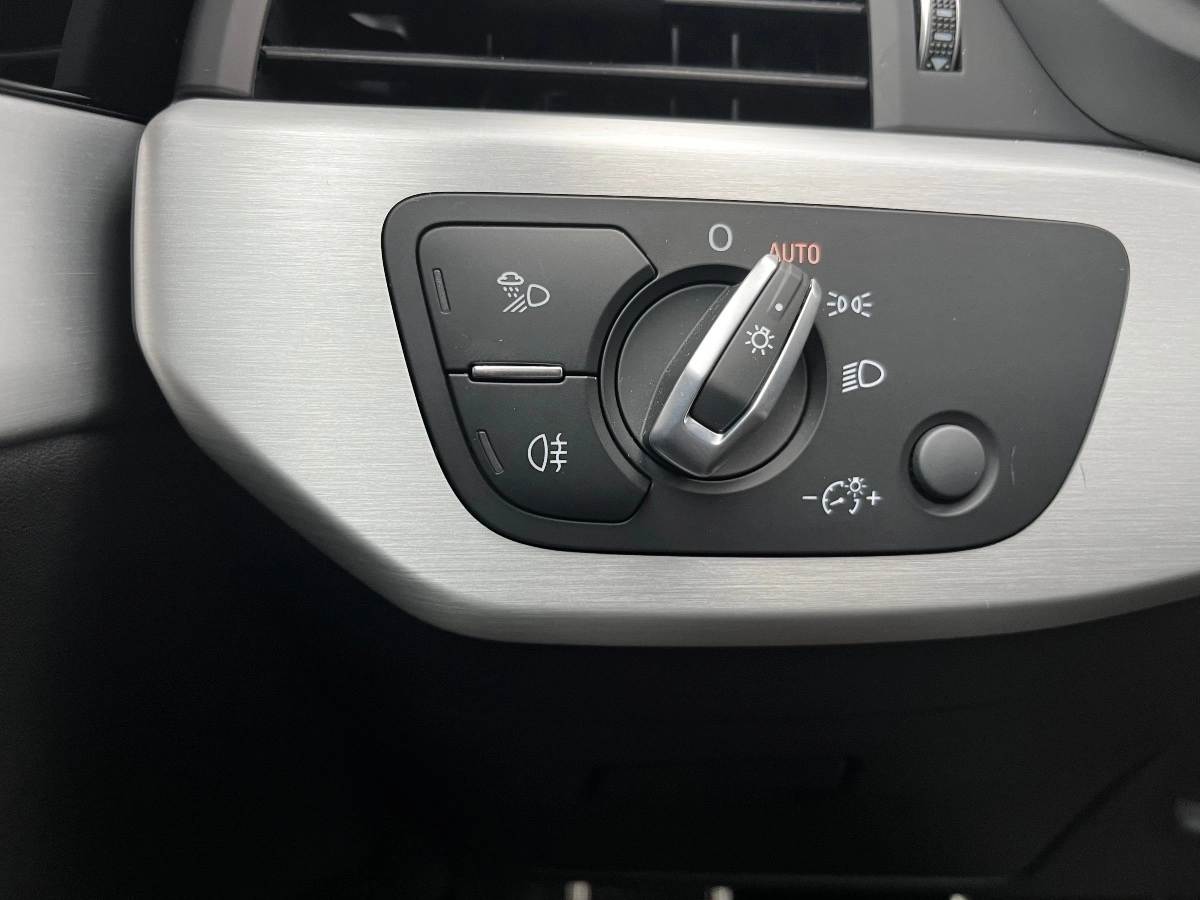 Audi A4 - photo 14
