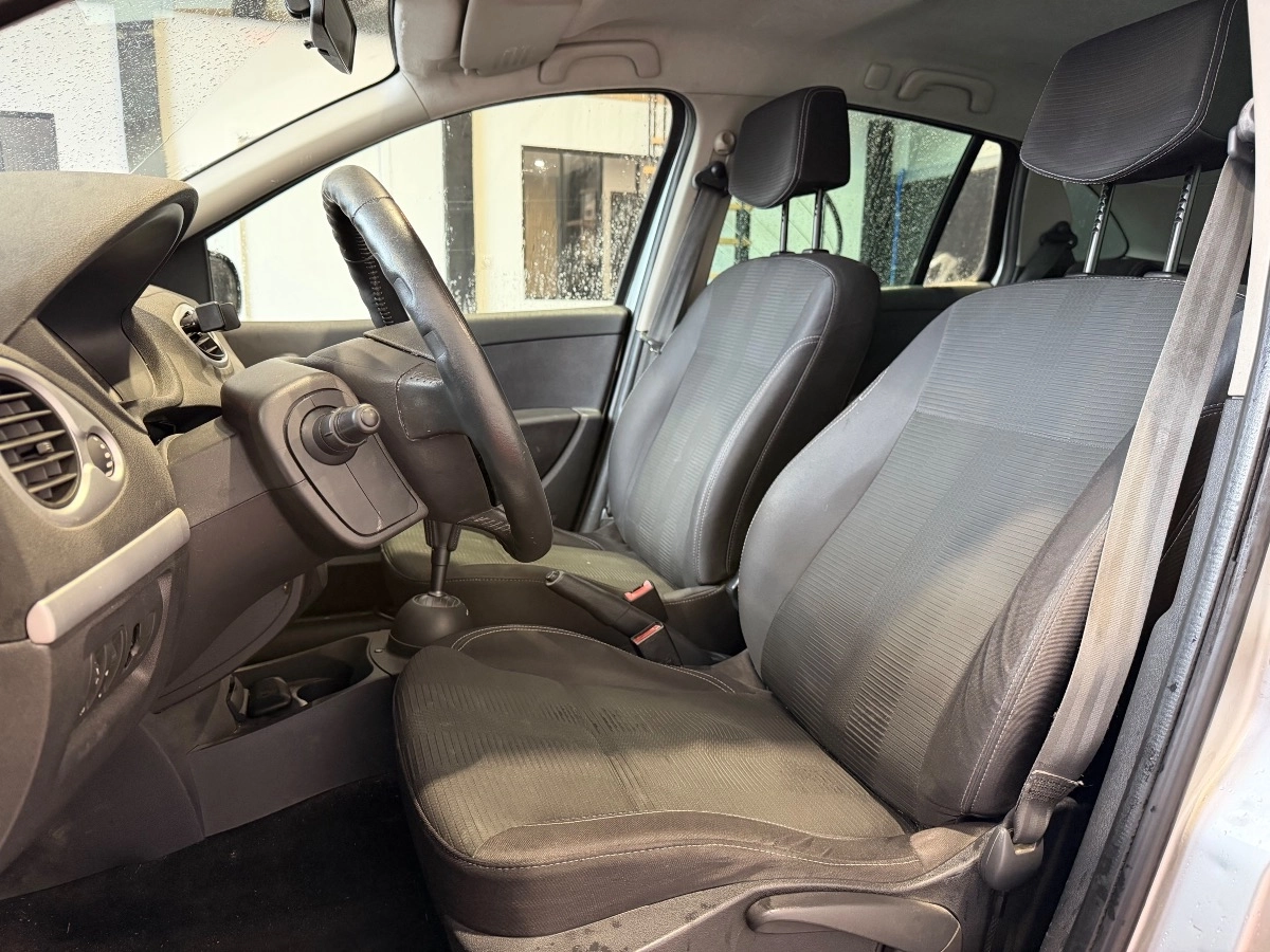 Renault Clio - photo 9