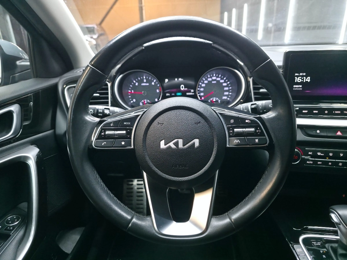 Kia Xceed - photo 15