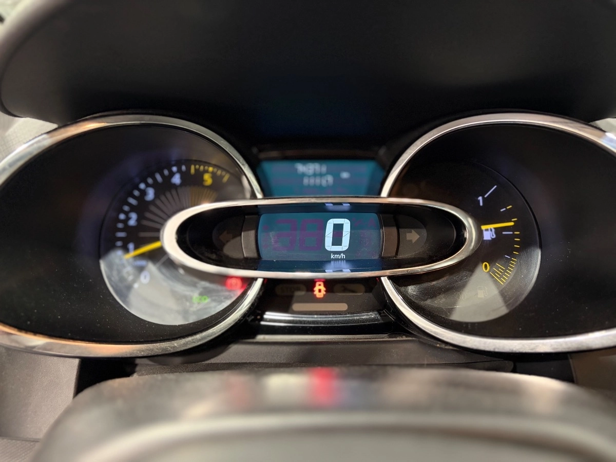 Renault Clio - photo 21