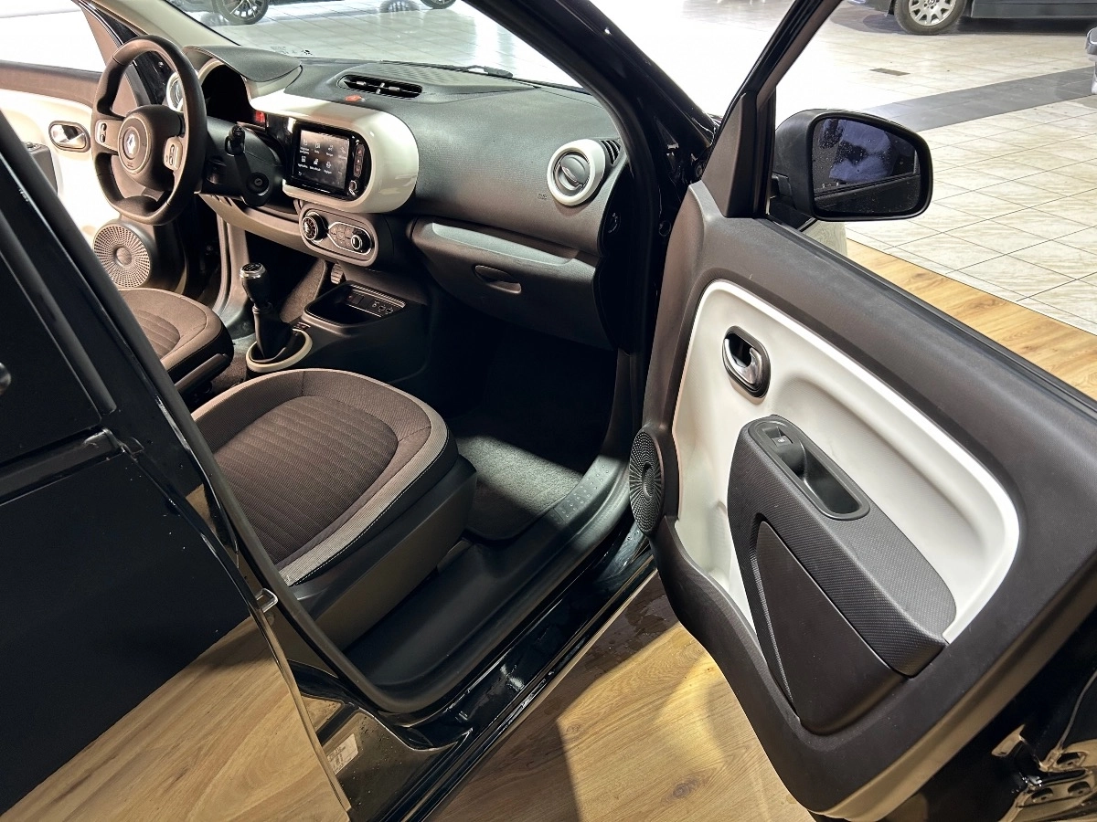 Renault Twingo - photo 16