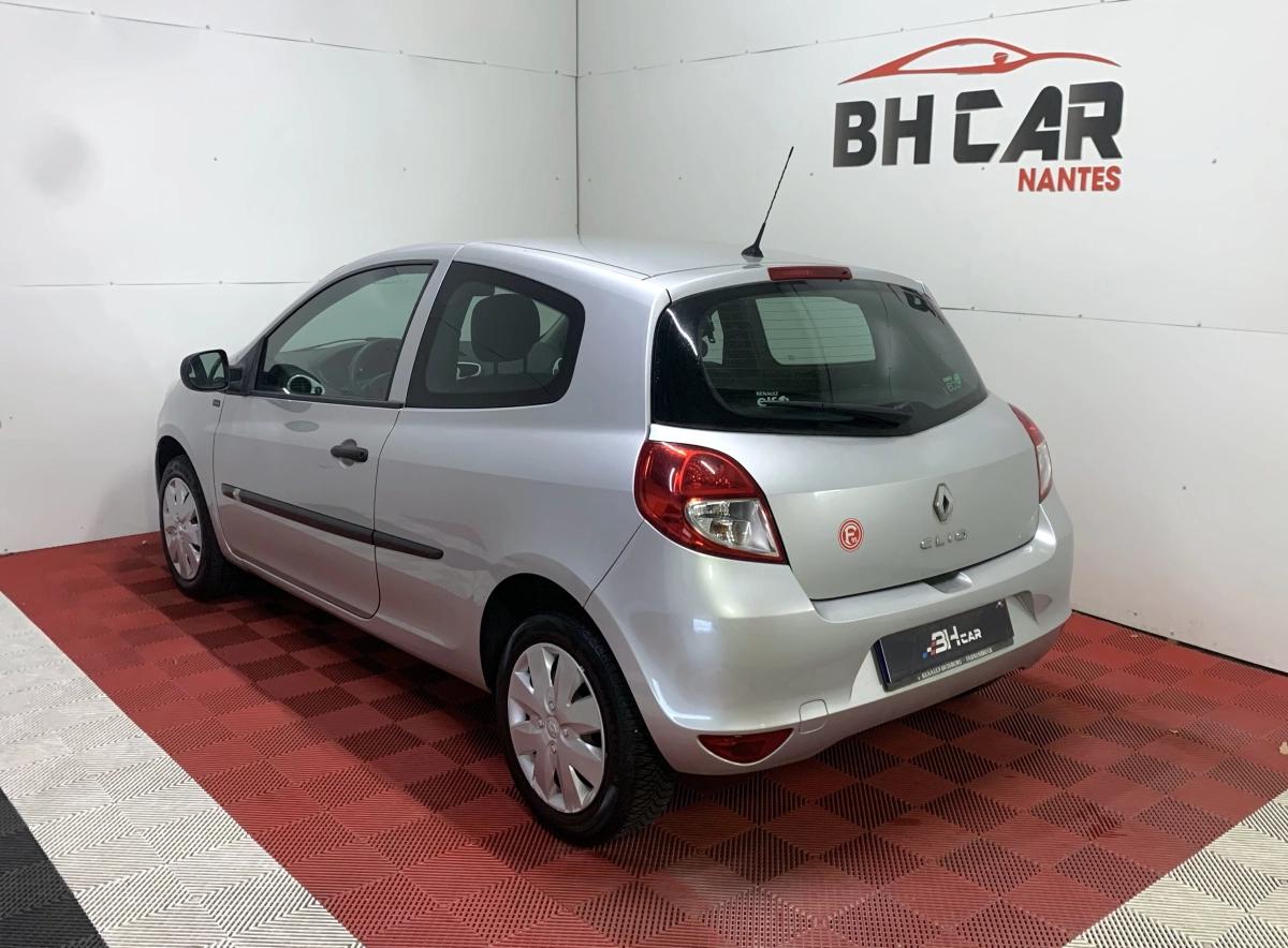 Aperçu indisponible de RENAULT Clio