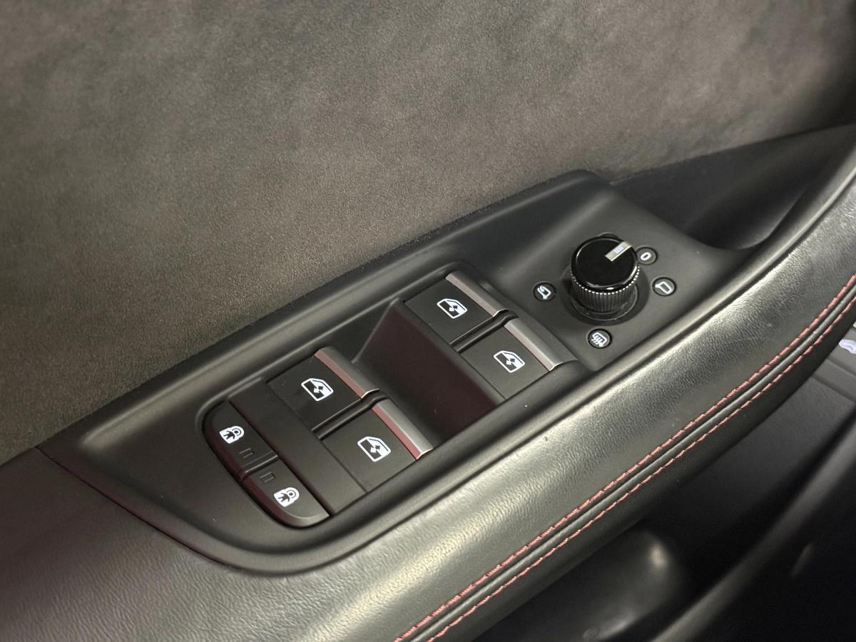 Audi Rs Q8 4.0 TFSI 600 MHEV HYBRID 48VOLT QUATTRO TIPTRONIC BVA