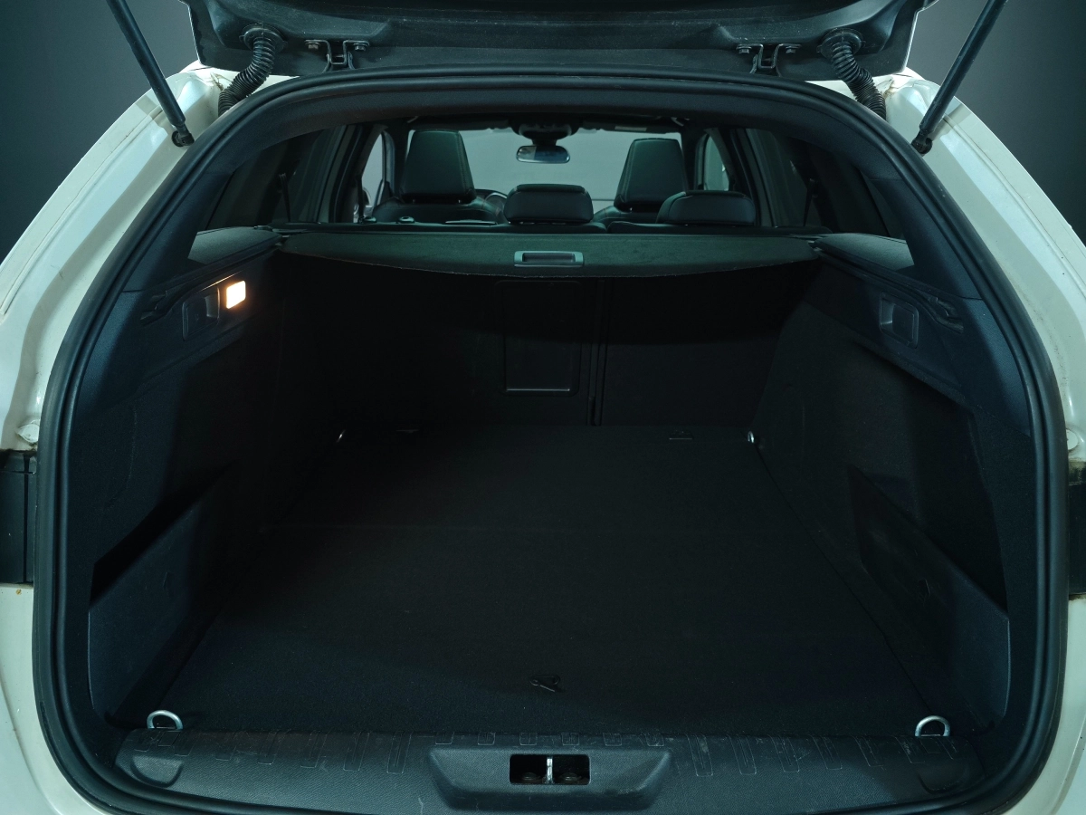 Peugeot 308 - photo 30