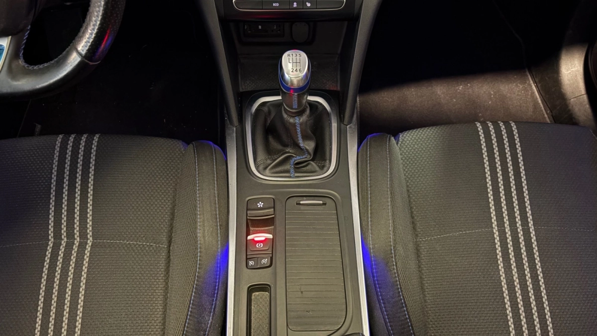 Renault Megane - photo 27