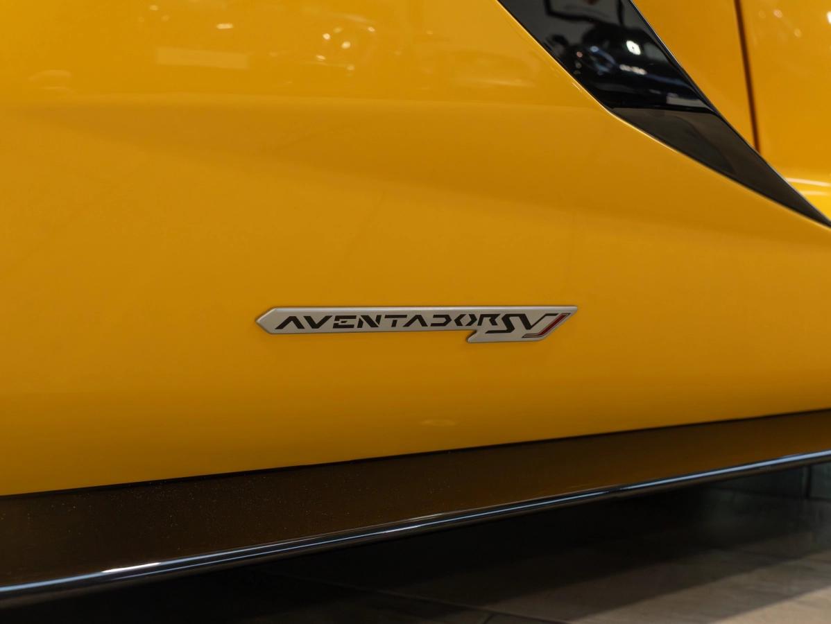 Lamborghini Aventador ROADSTER LP750-4 6.5 770 SVJ 4WD BVA
