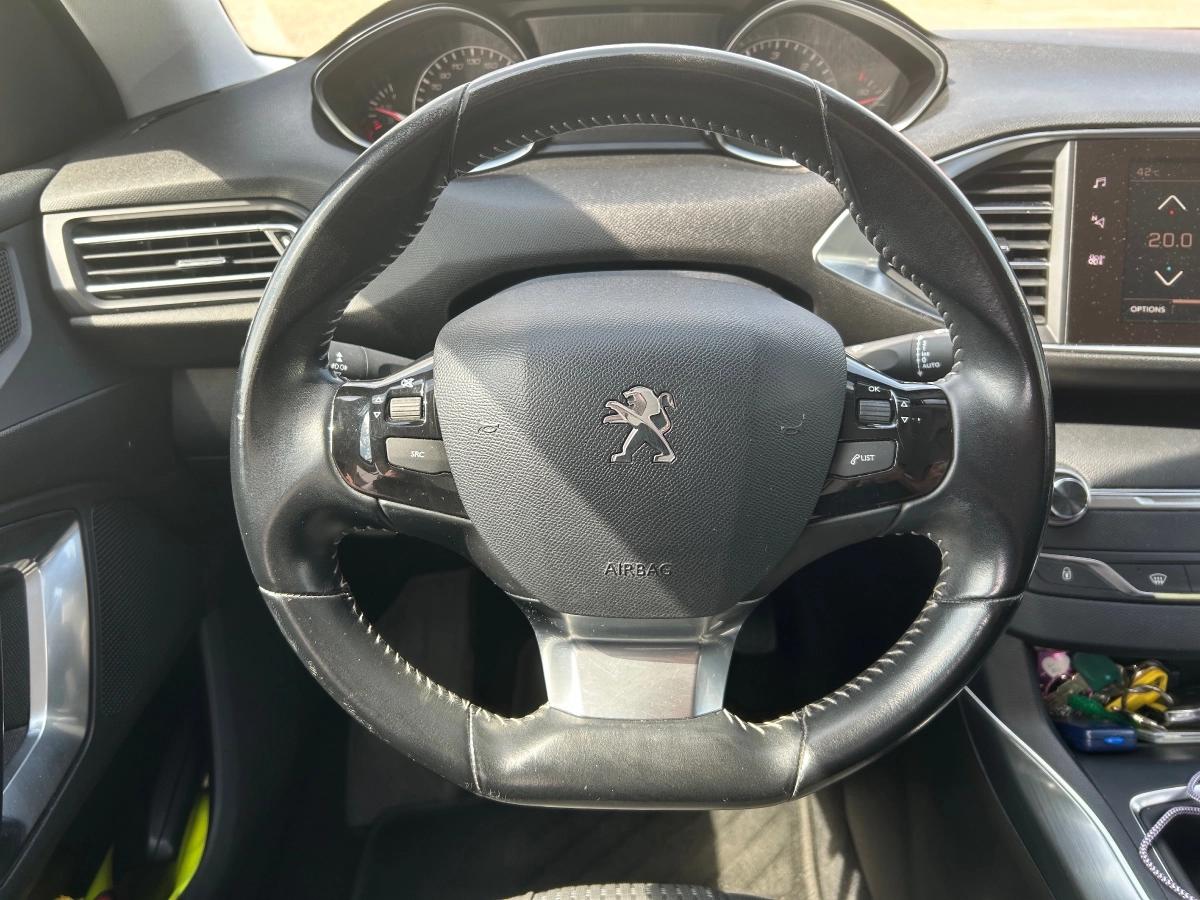 Peugeot 308 GENERATION-II 1.6 BLUEHDI 120 ALLURE