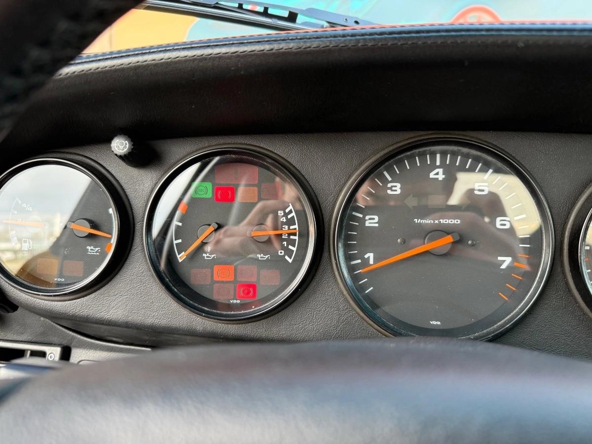 Porsche 911 COUPE 993 3.6 270 CARRERA 4