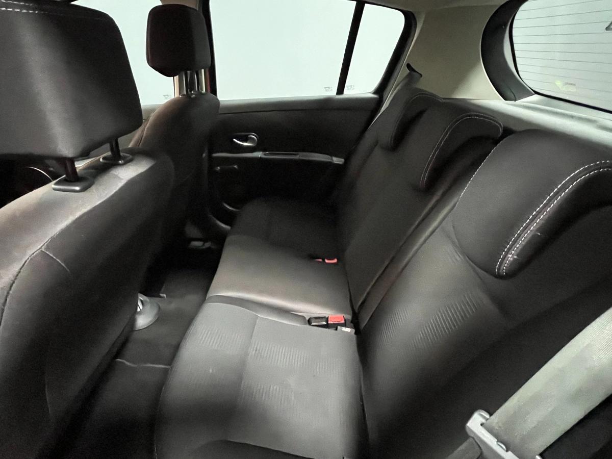 Aperçu indisponible de RENAULT Clio