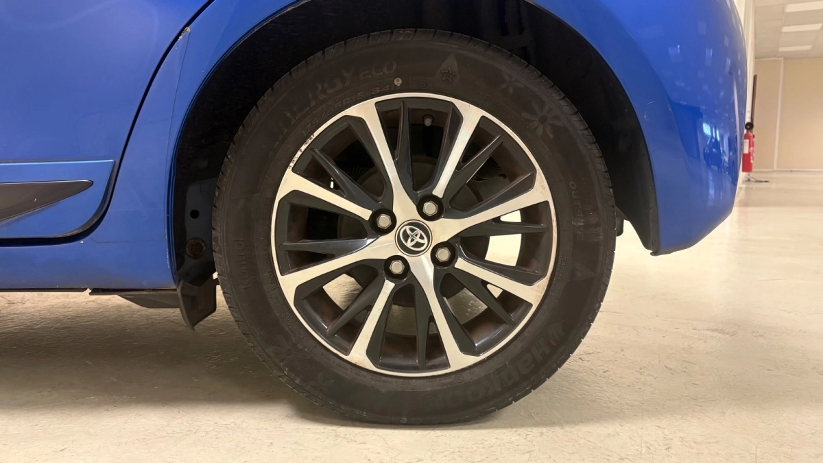 Toyota Yaris - photo 13