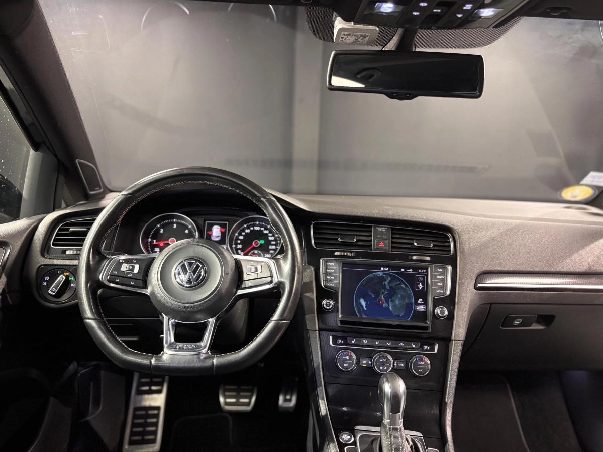 Aperçu indisponible de Volkswagen Golf