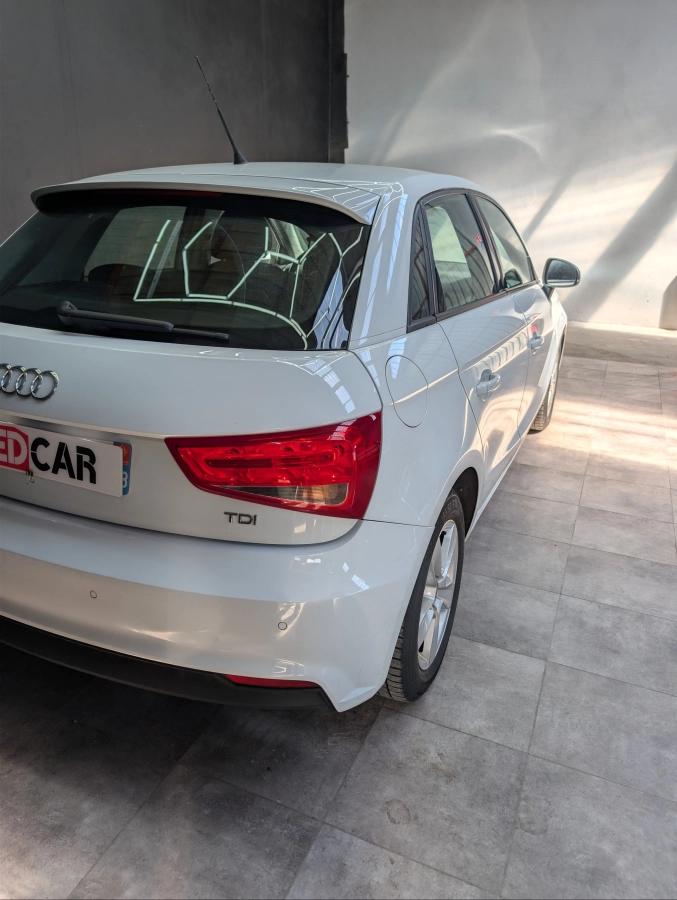 Audi A1 SPORTBACK 1.6 TDI 115 BUSINESS LINE