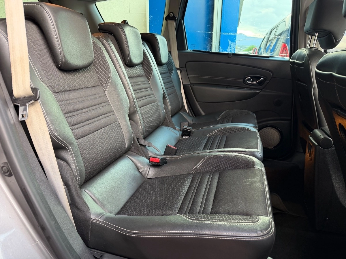 Renault Grand Scenic - photo 13
