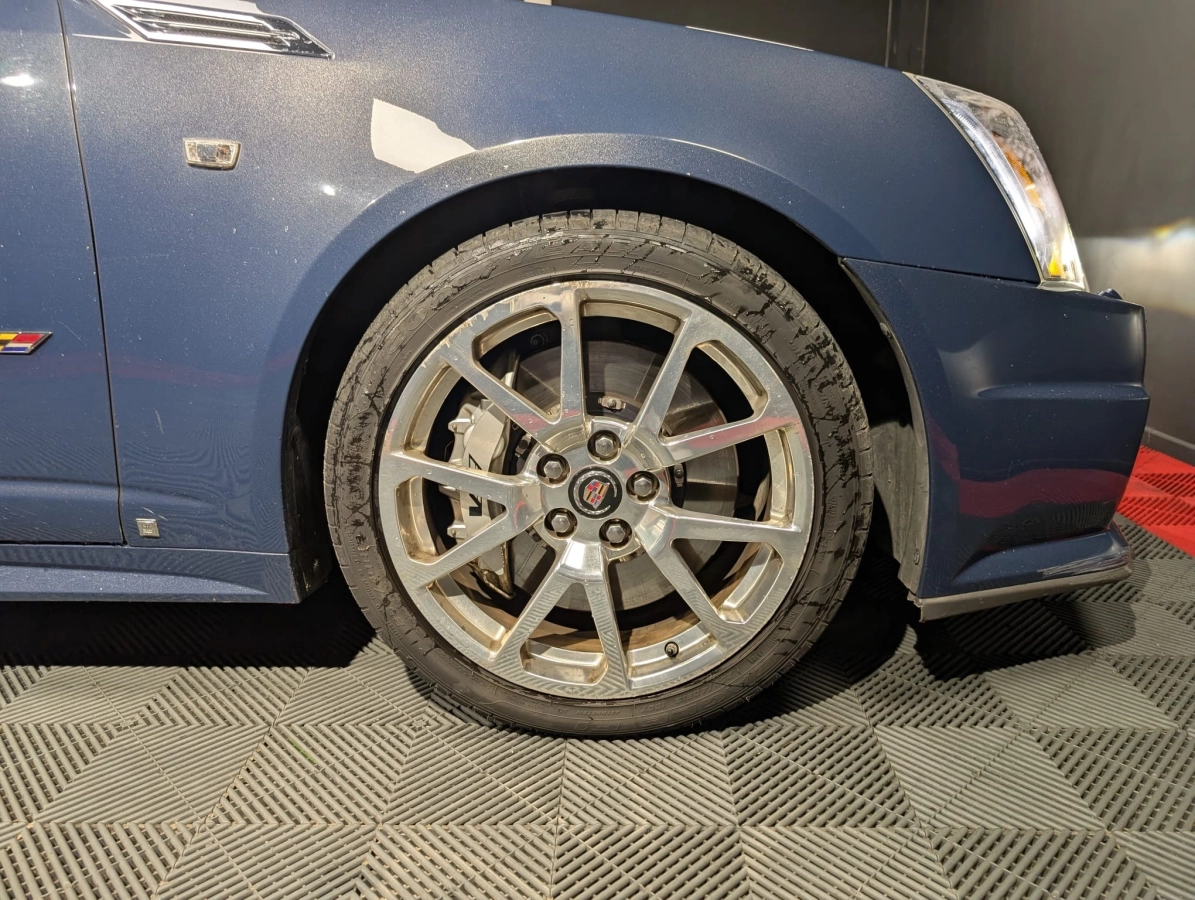 CADILLAC CTS V - photo 25