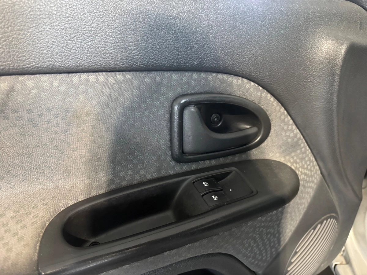 Renault Clio - photo 10