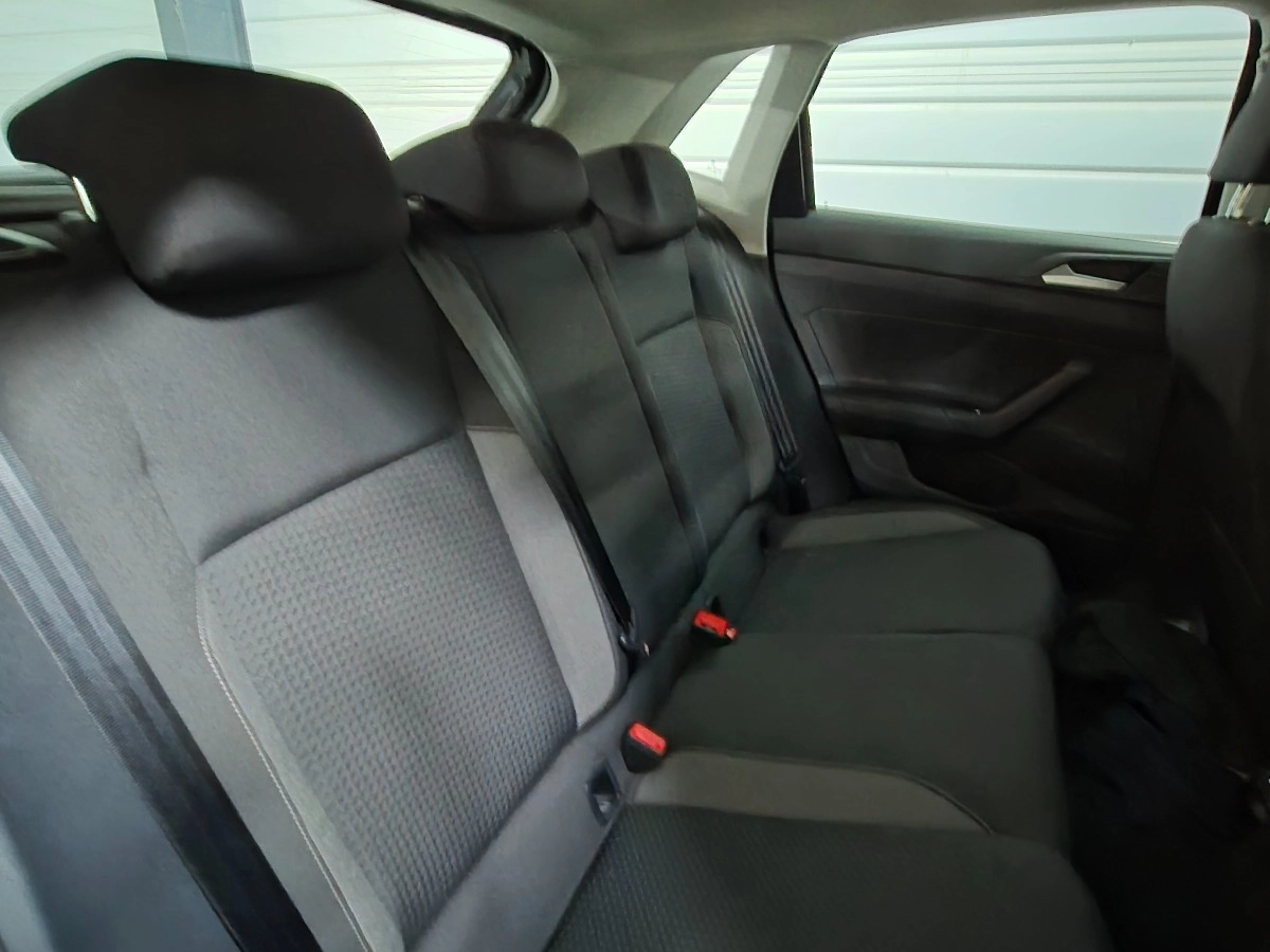Volkswagen Polo - photo 15