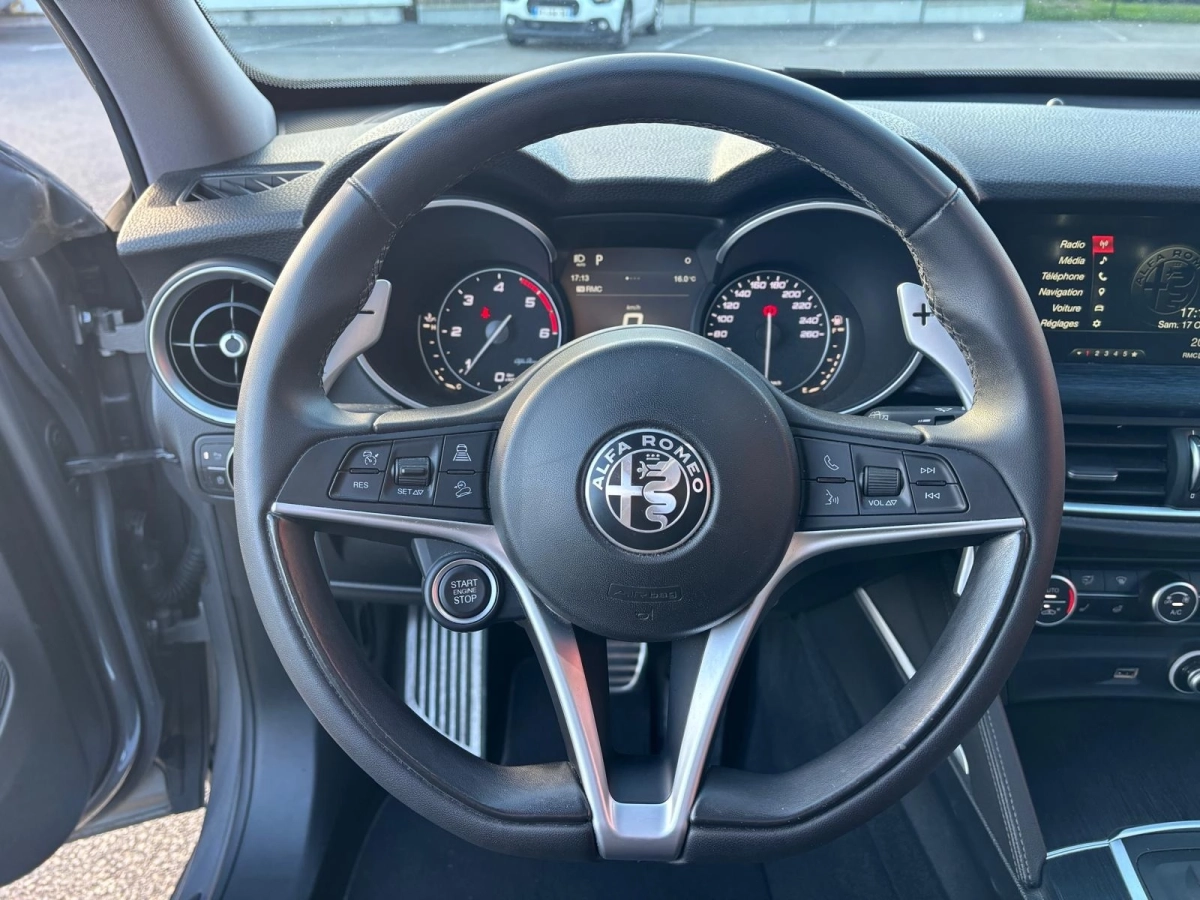 Alfa Romeo Stelvio - photo 11