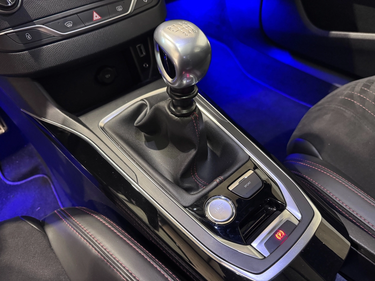 Peugeot 308 - photo 22