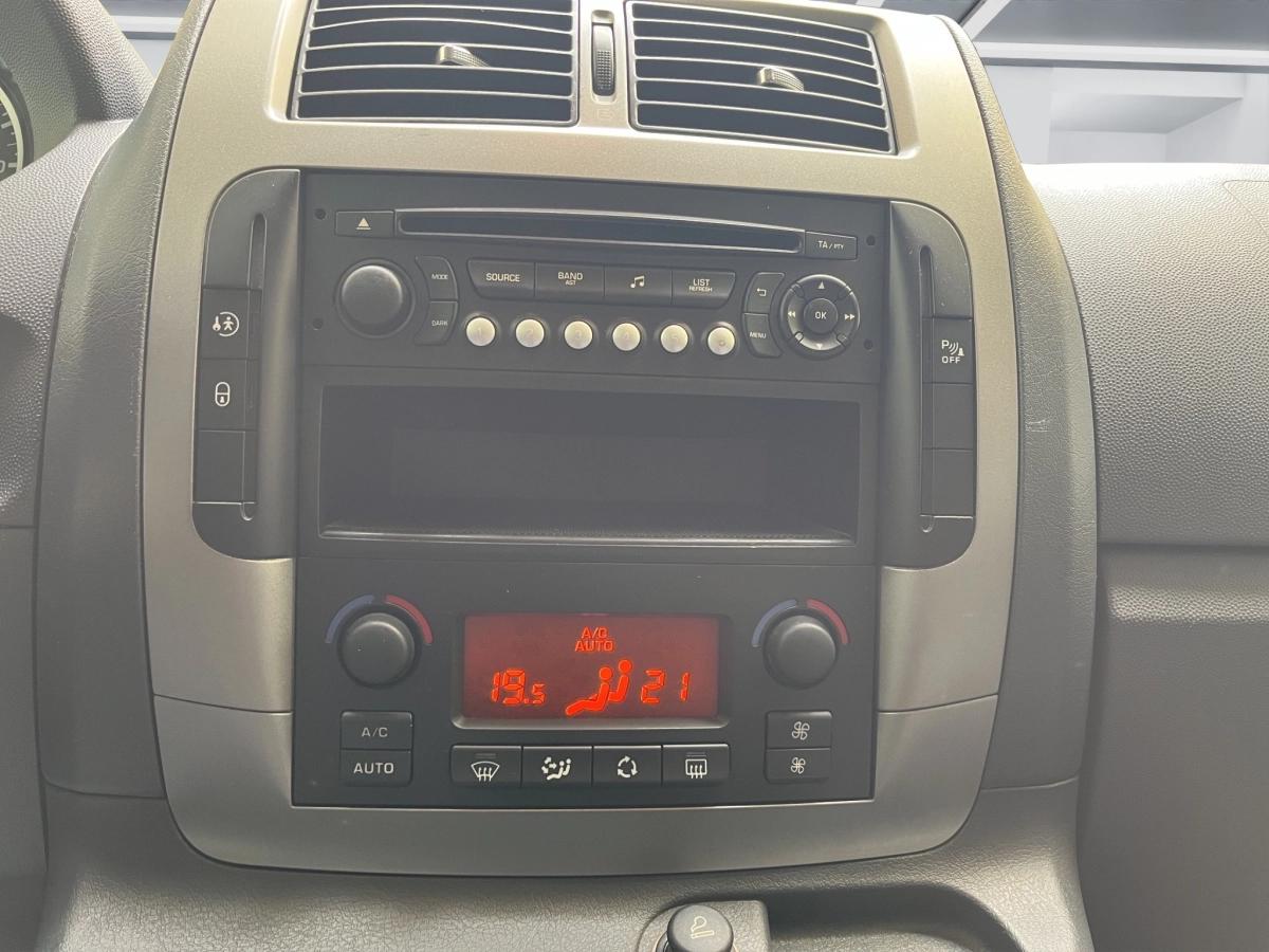 Peugeot Expert Tepee 2.0 HDI 130 L1 ALLURE 8 places