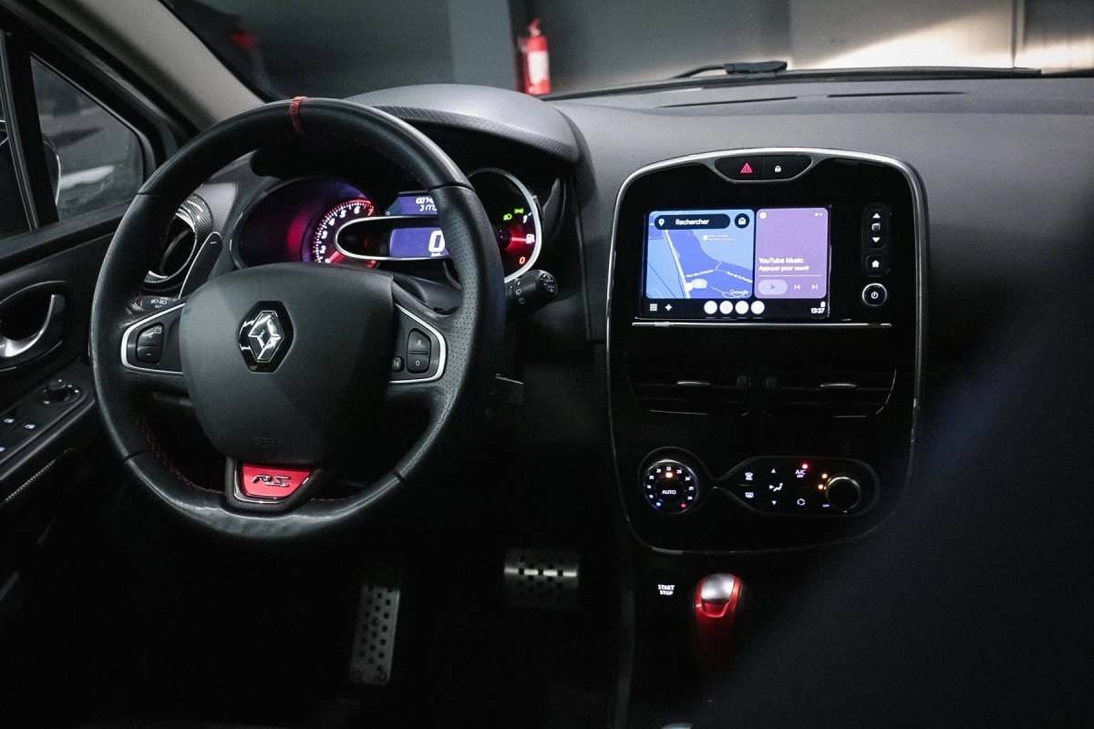 Renault Clio - photo 16