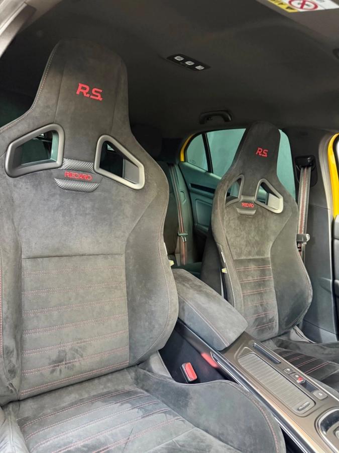 Renault Megane 1.8 300 RS