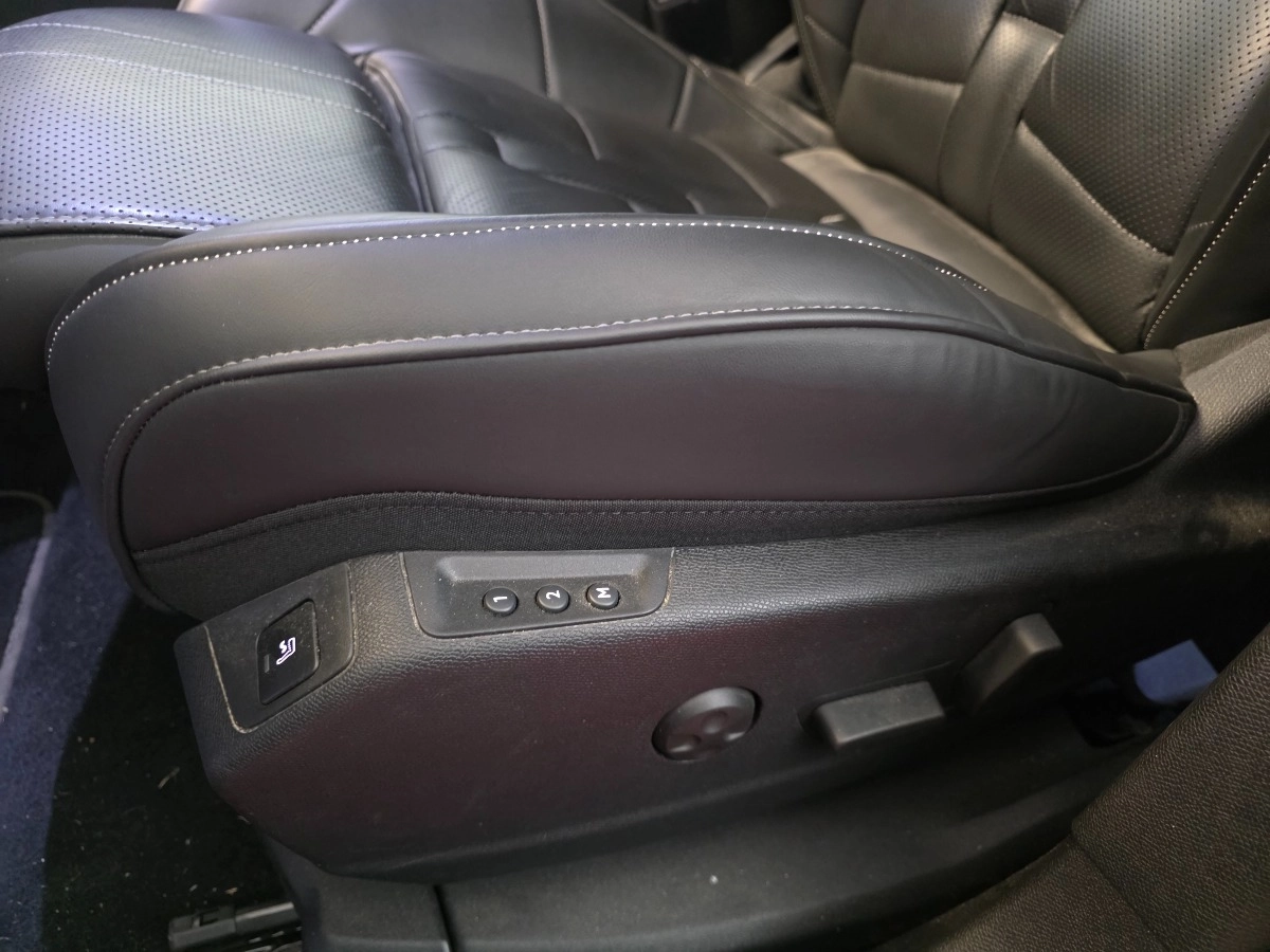 Ds Automobiles Ds 7 Crossback E-tense - photo 27