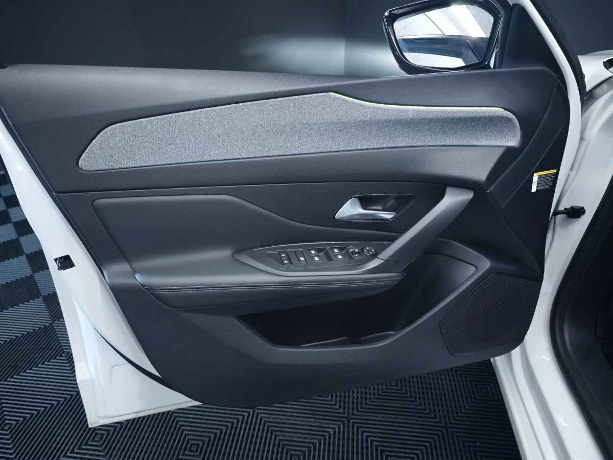 Peugeot 308 - photo 22