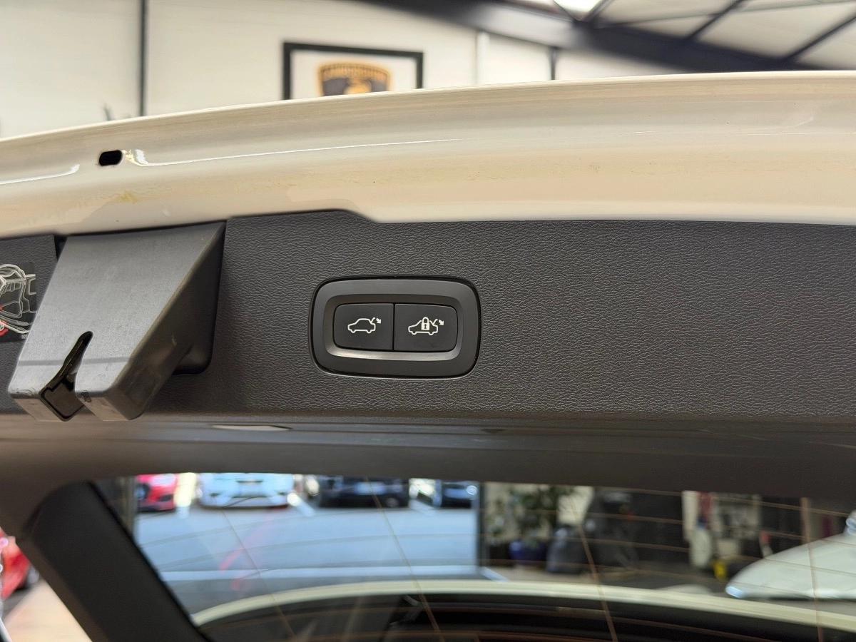 Volvo V60 II T8 390 Twin Engine Inscription Luxe Geartronic 8 Options++