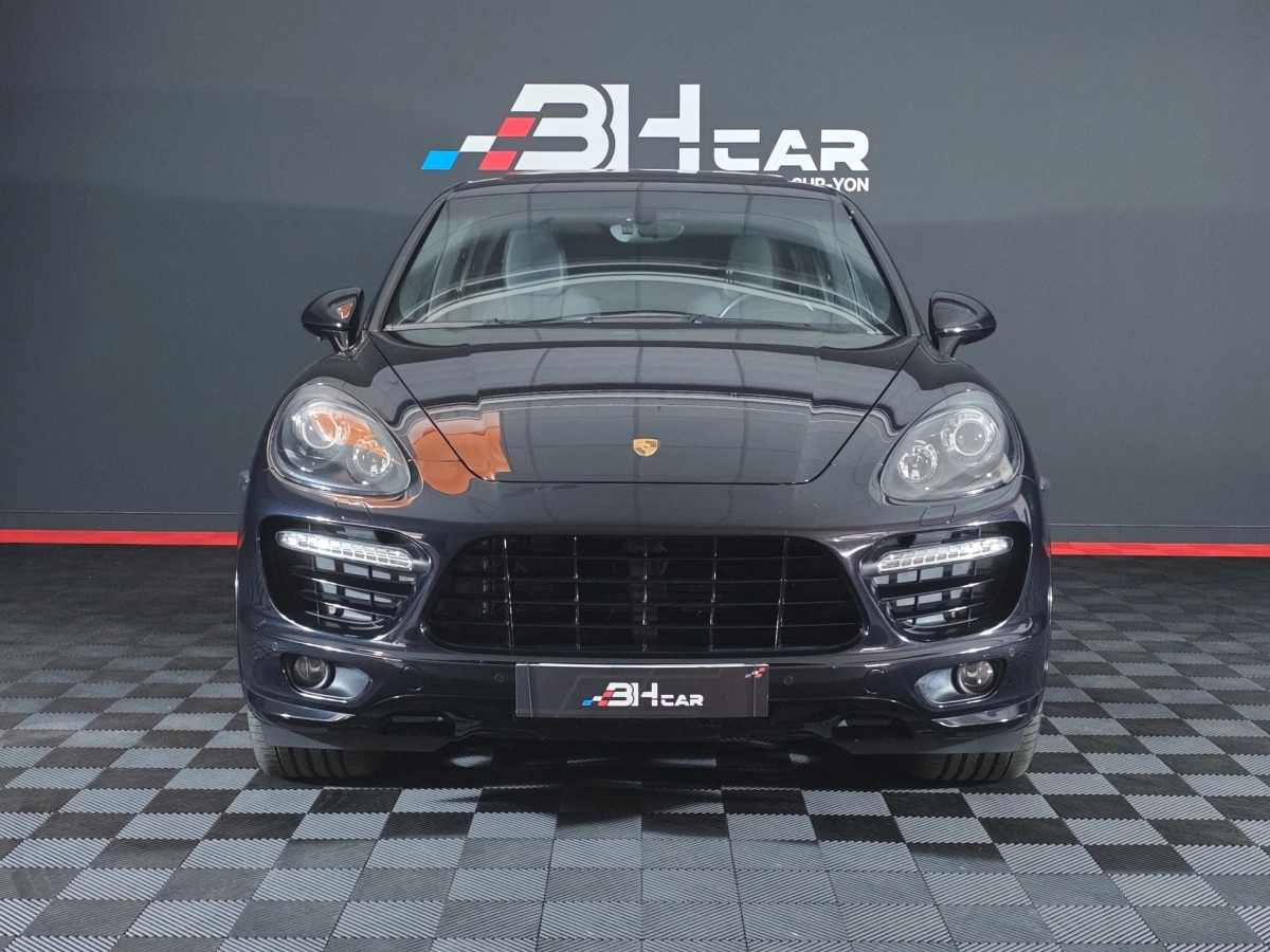 Porsche Cayenne - photo 2
