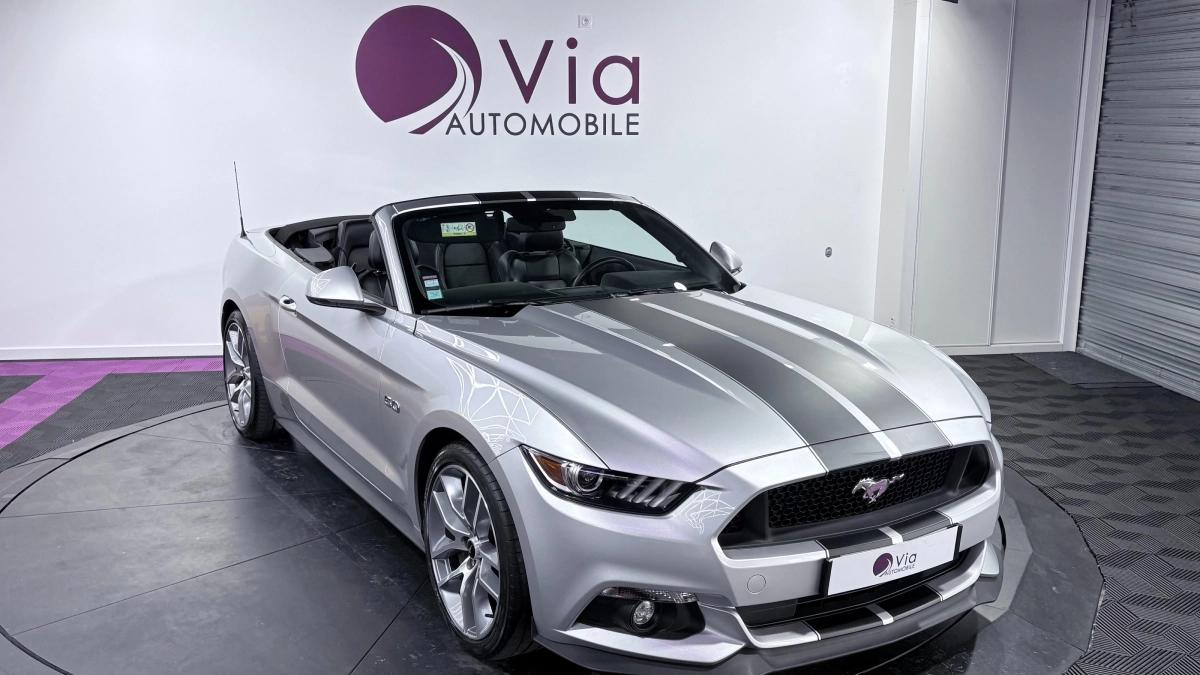 FORD MUSTANG