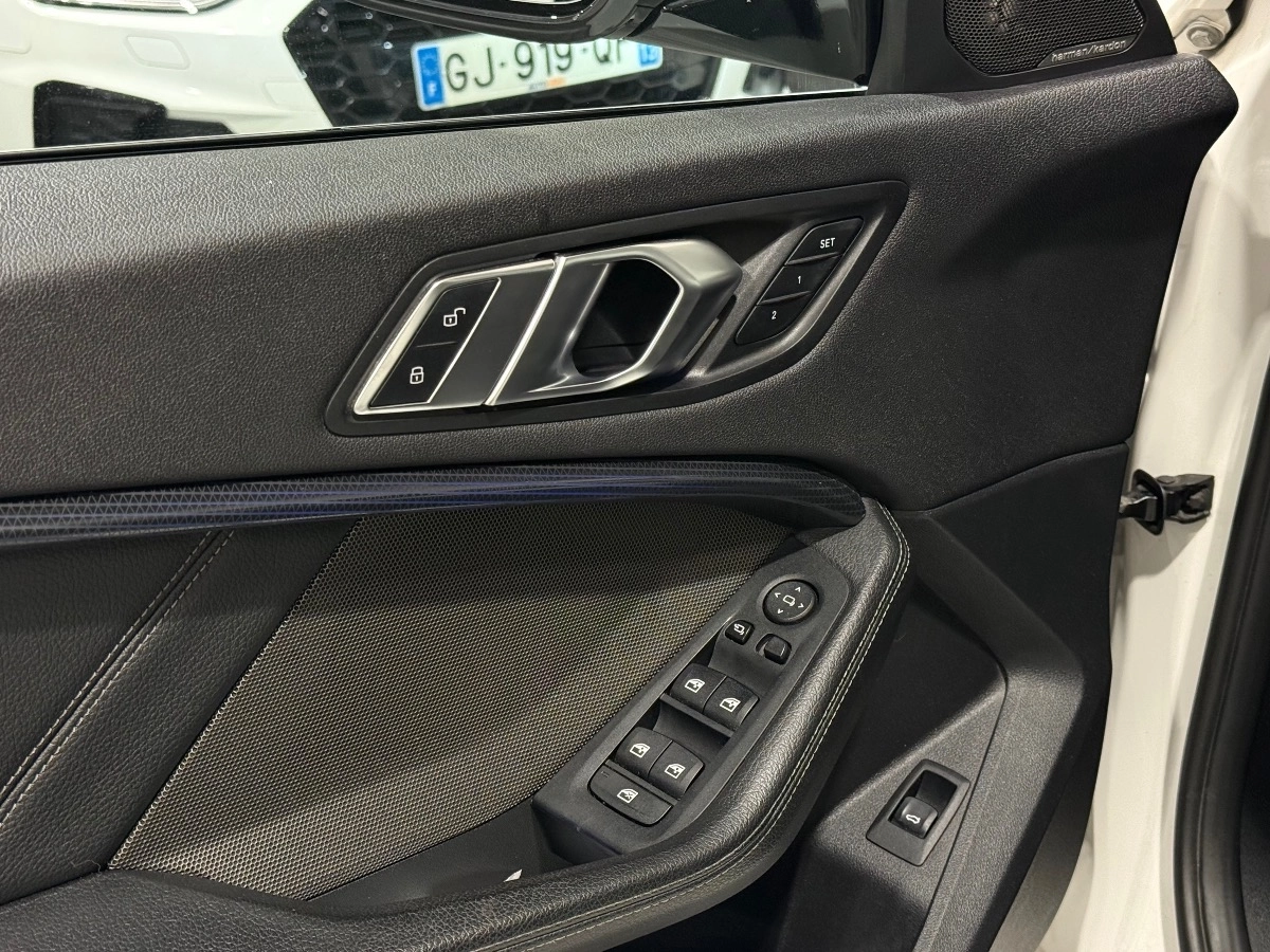 Bmw Serie 1 - photo 11