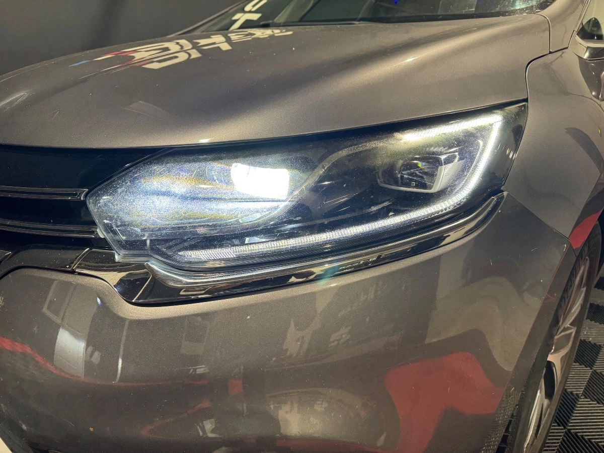 Renault Espace - photo 18