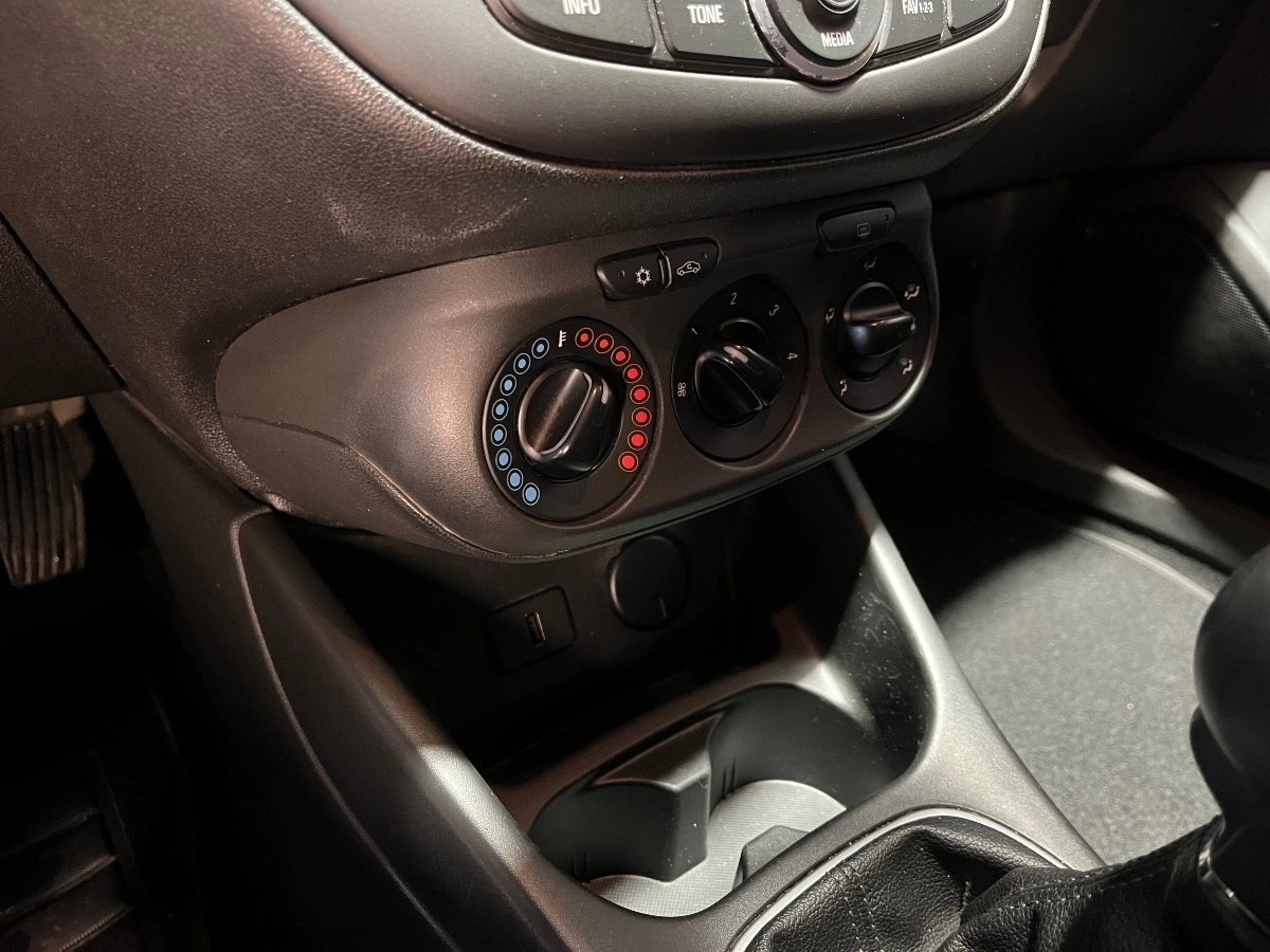 Opel Corsa - photo 14